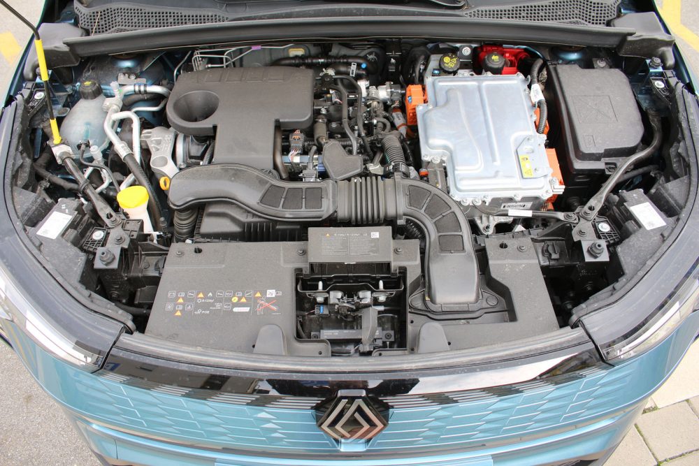 Auto magazin Srbija Test Renault Symbioz E-Tech 145 Hybrid Iconic