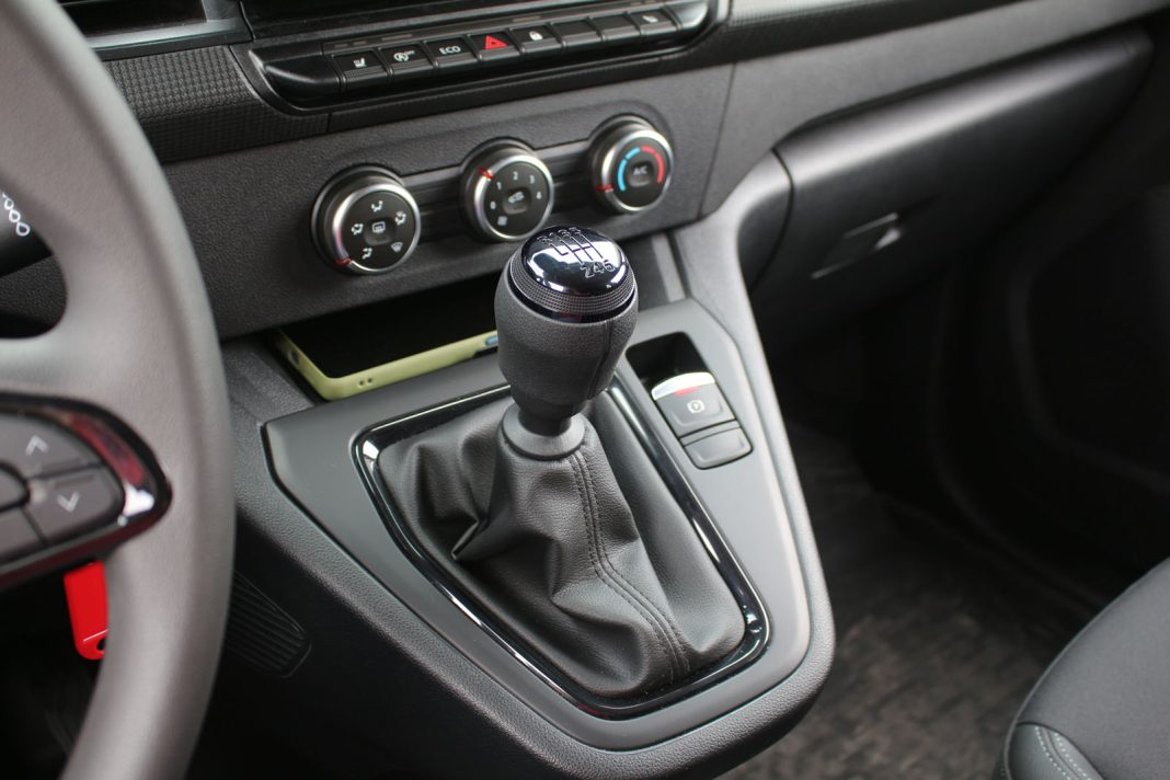Auto magazin Srbija Test Nissan Townstar Crew Van N-Tech 1,3 DIG-T 130