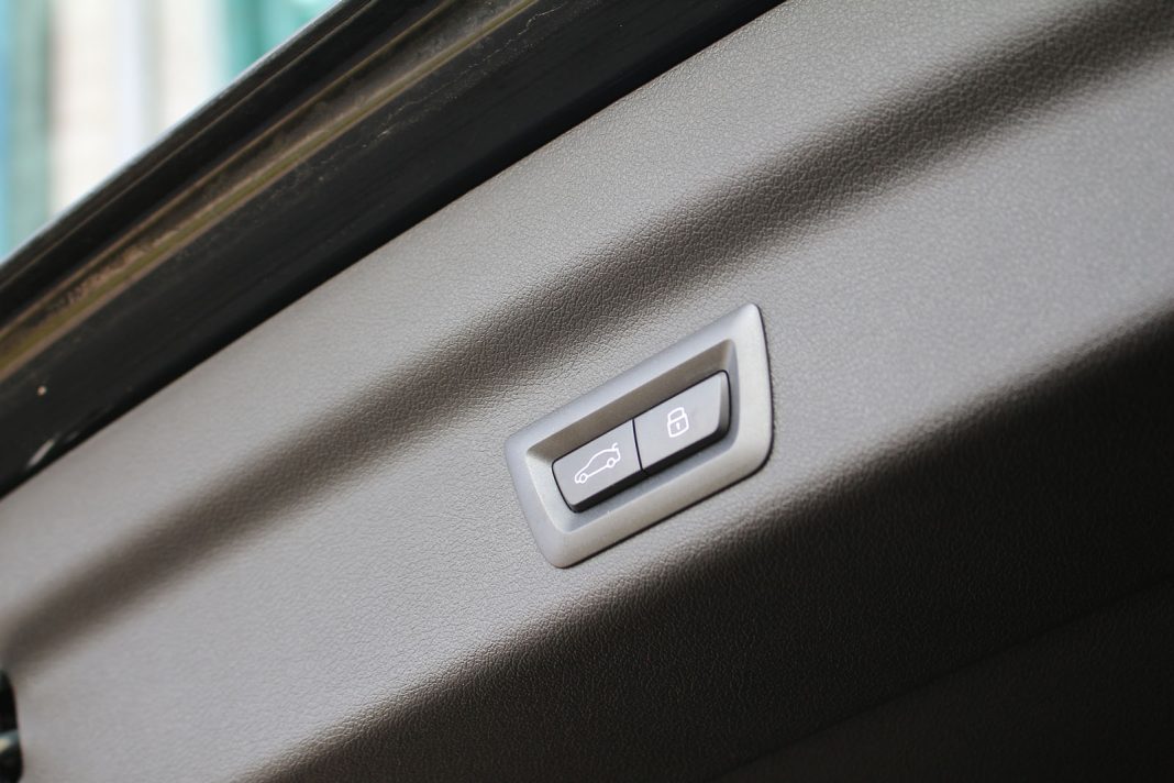 IMG_7575 Auto magazin Srbija TEST BMW X1 sDrive 18d