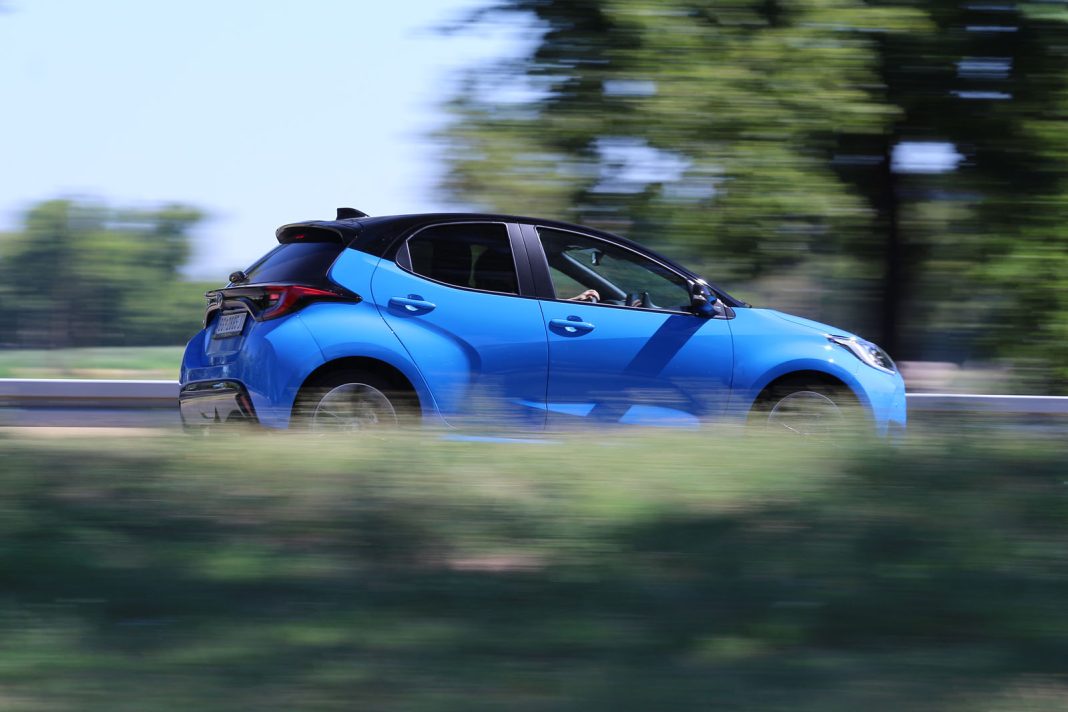 Auto magazin Srbija TEST Toyota Yaris 1,5 VVTi HEV 130