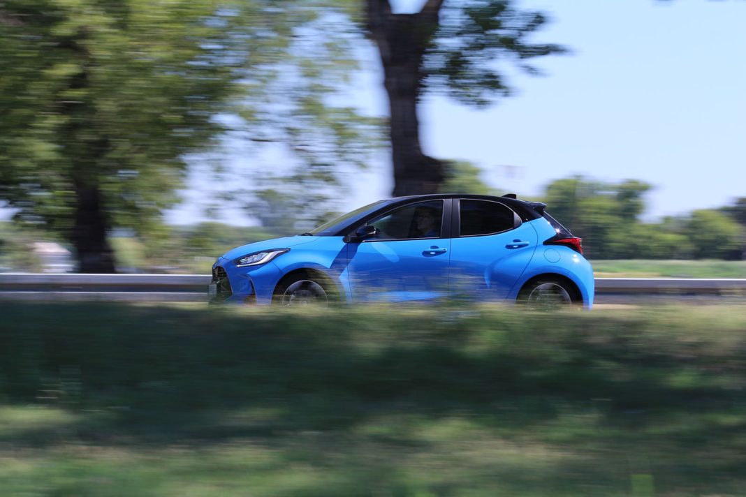 Auto magazin Srbija TEST Toyota Yaris 1,5 VVTi HEV 130