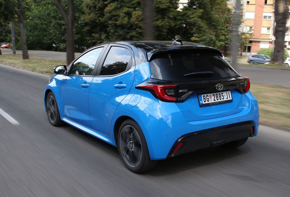 Auto magazin Srbija TEST Toyota Yaris 1,5 VVTi HEV 130