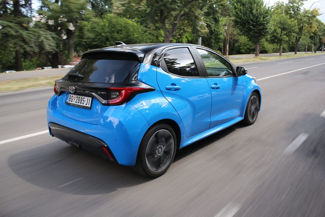 Auto magazin Srbija TEST Toyota Yaris 1,5 VVTi HEV 130