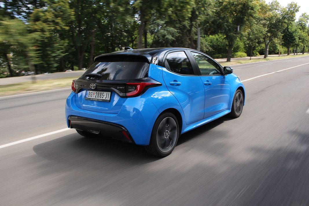 Auto magazin Srbija TEST Toyota Yaris 1,5 VVTi HEV 130