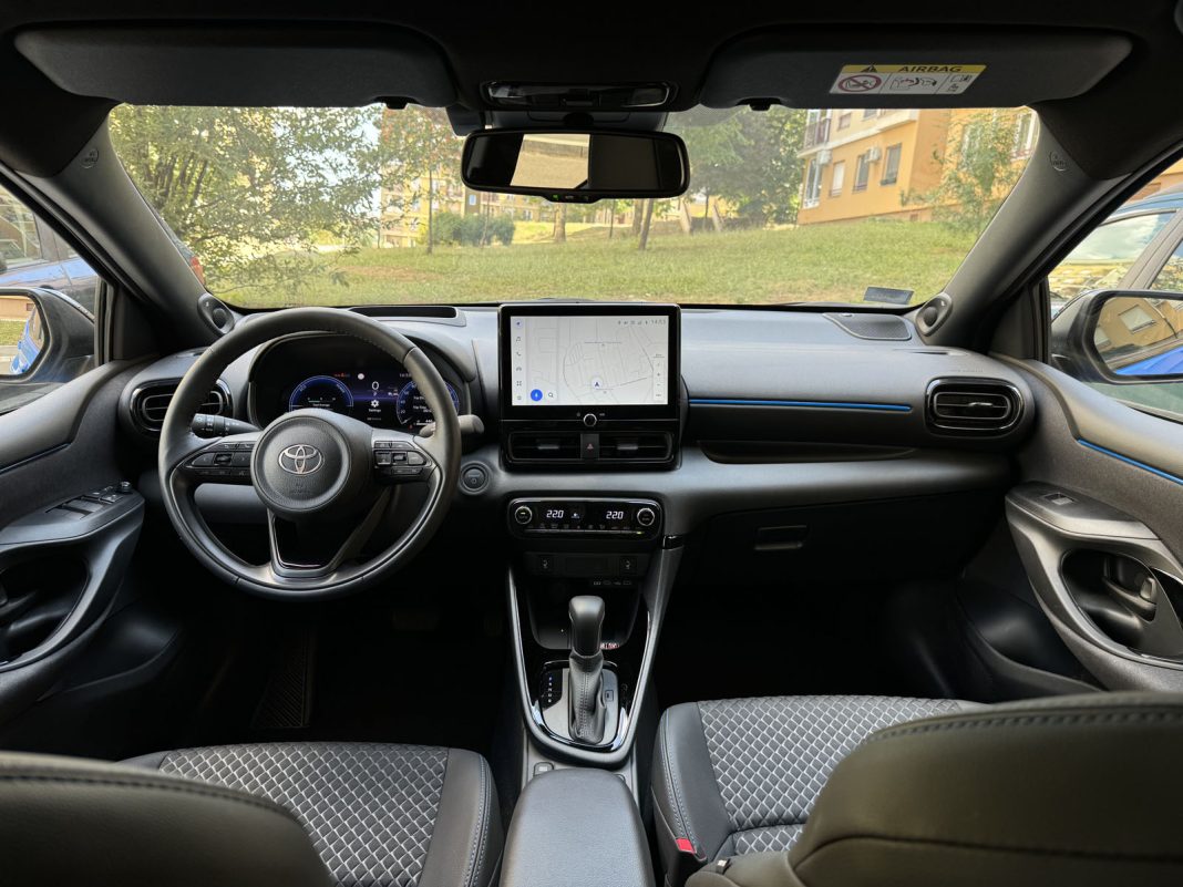 Auto magazin Srbija TEST Toyota Yaris 1,5 VVTi HEV 130