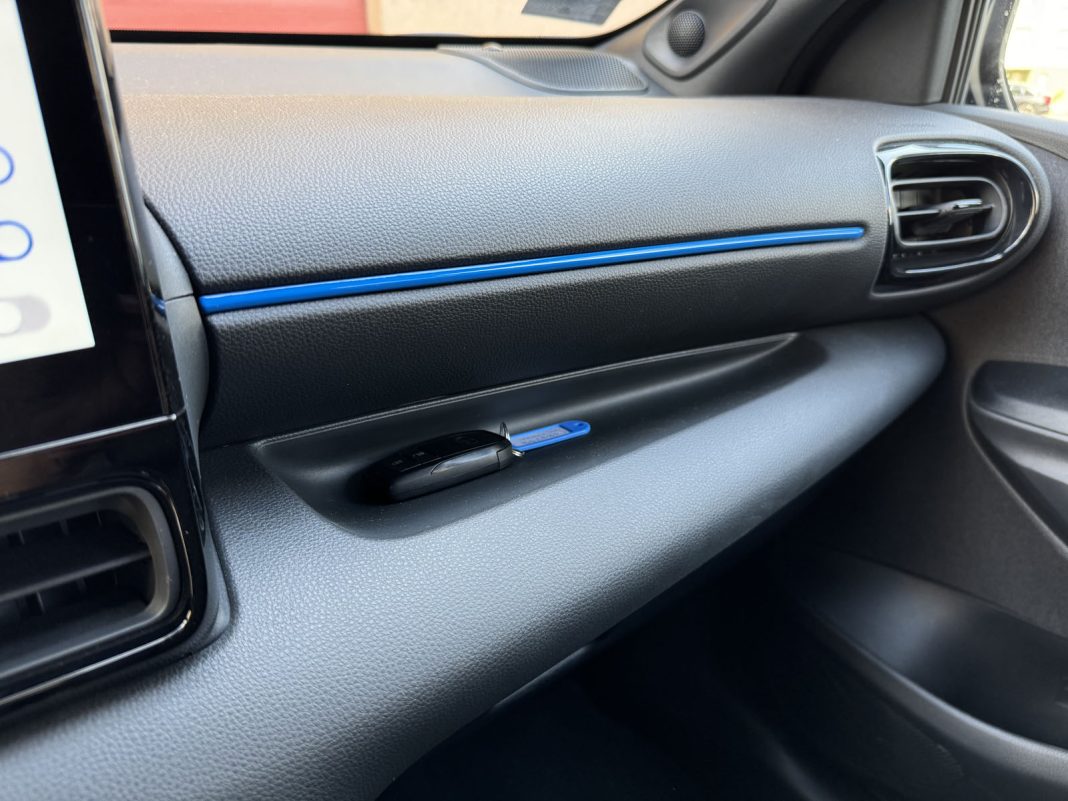 Auto magazin Srbija TEST Toyota Yaris 1,5 VVTi HEV 130