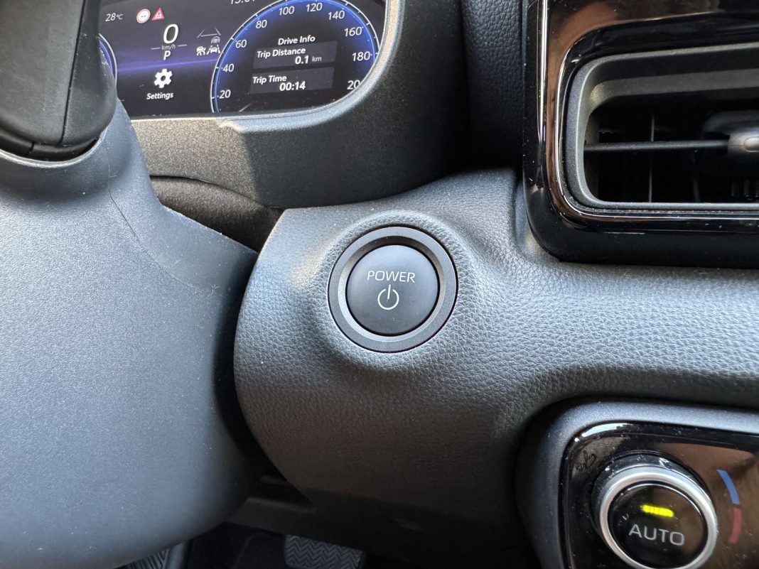 Auto magazin Srbija TEST Toyota Yaris 1,5 VVTi HEV 130