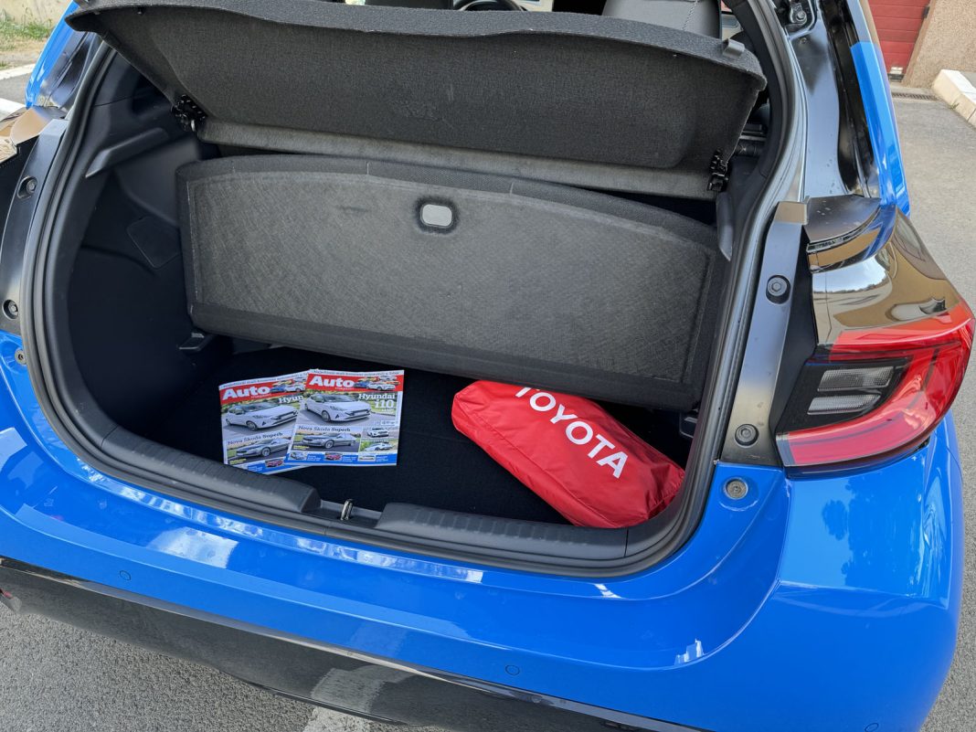 Auto magazin Srbija TEST Toyota Yaris 1,5 VVTi HEV 130