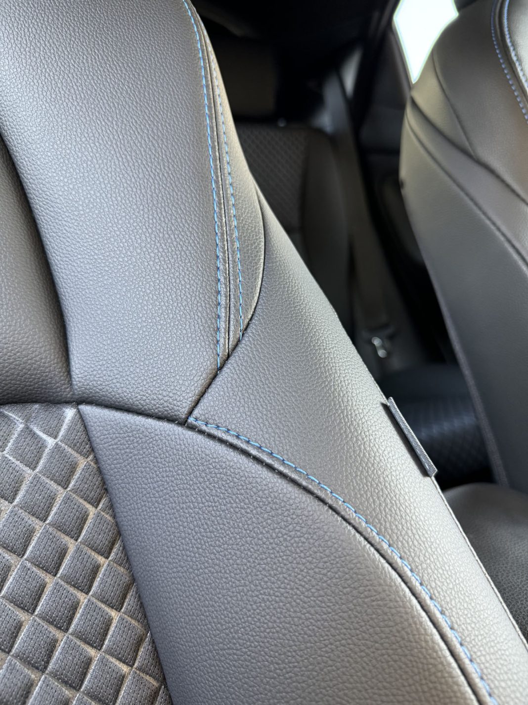 Auto magazin Srbija TEST Toyota Yaris 1,5 VVTi HEV 130