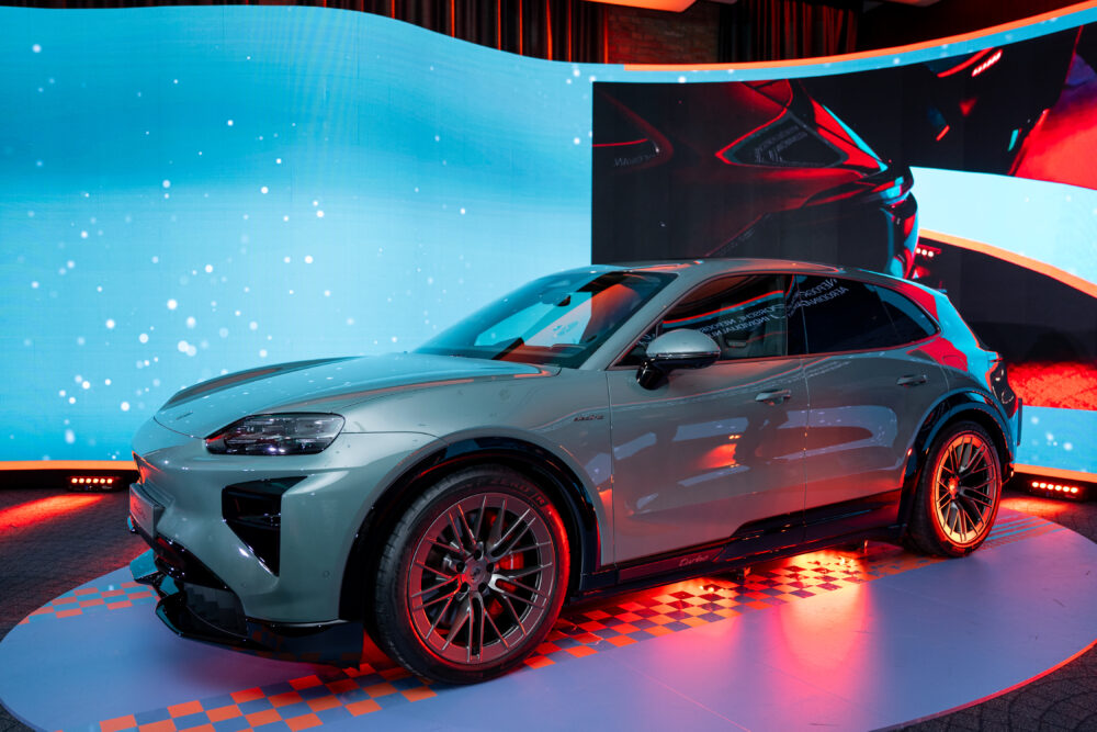 Porsche Cayenne Electric Beograd