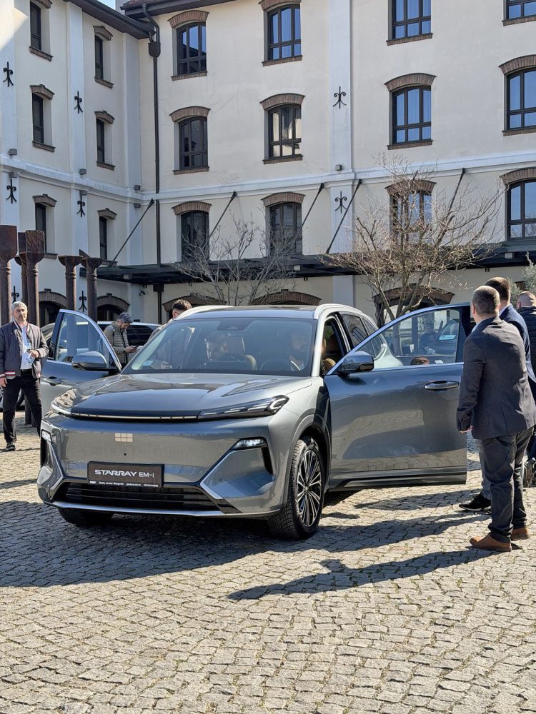 Geely Starray EM-i