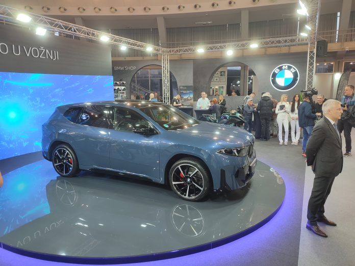 BMW iX3