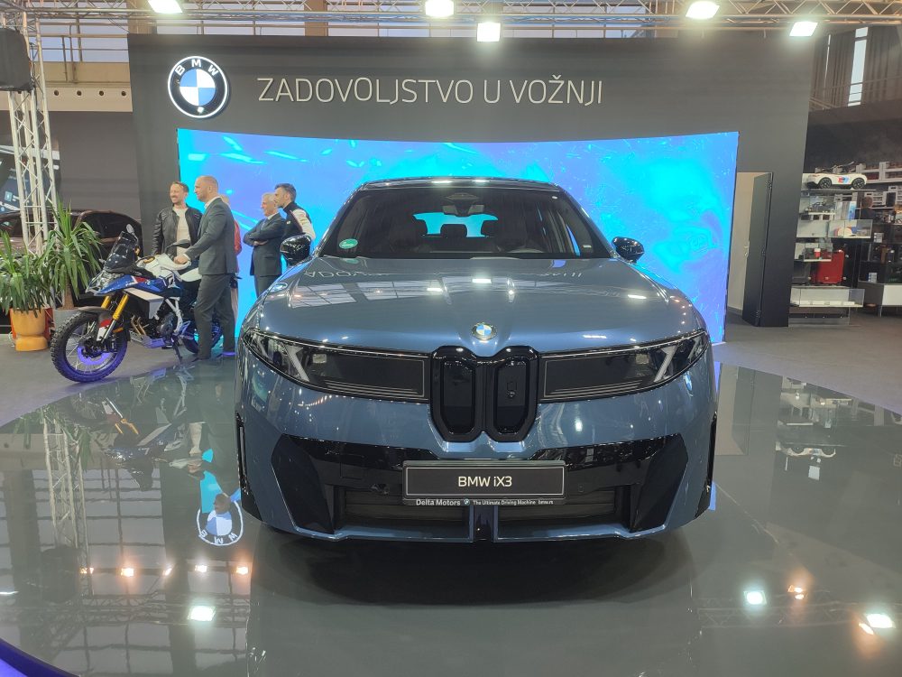 BMW iX3