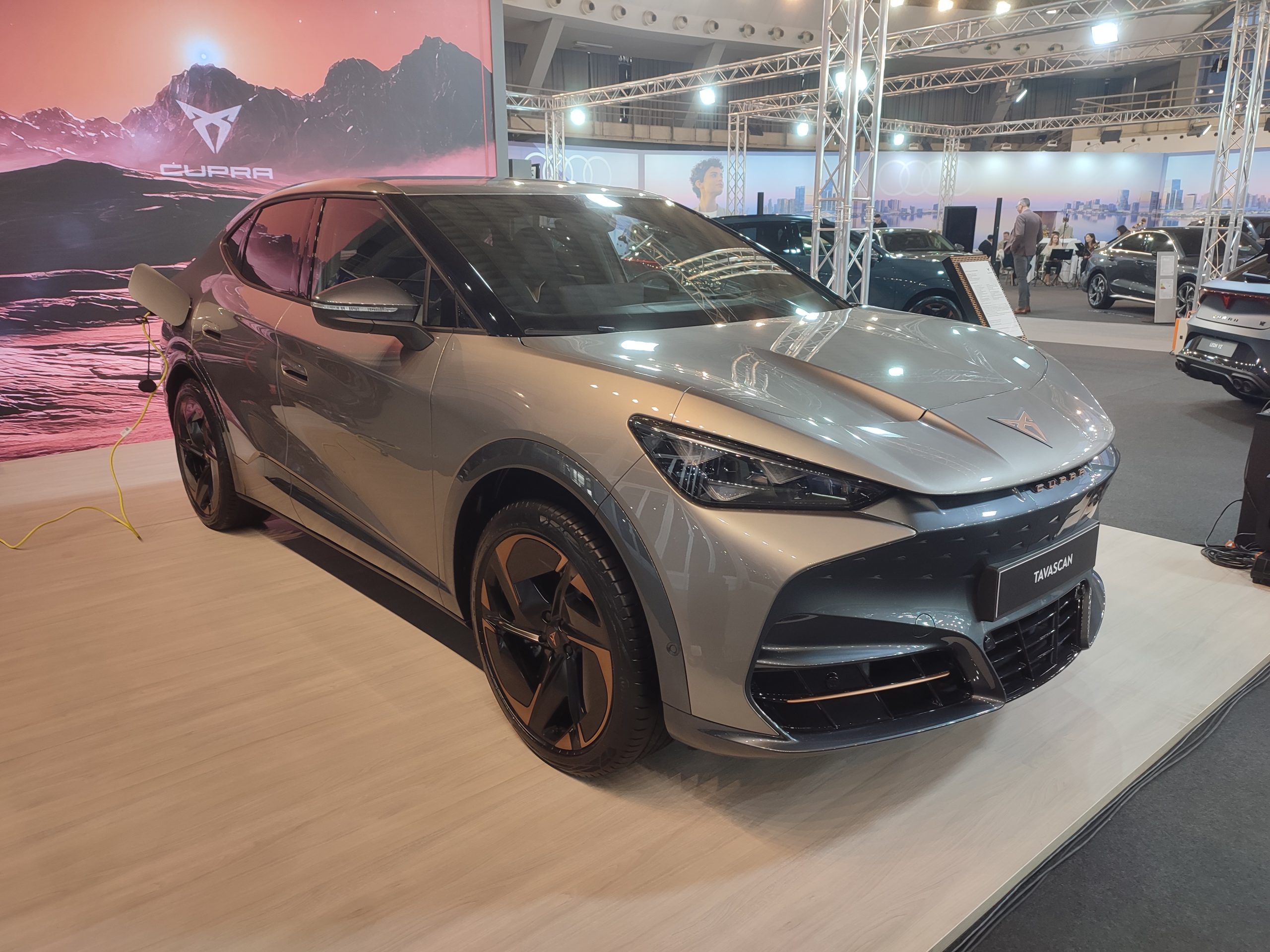Cupra Tavascan izložen u Hali 3, zajedno s Audi modelima
