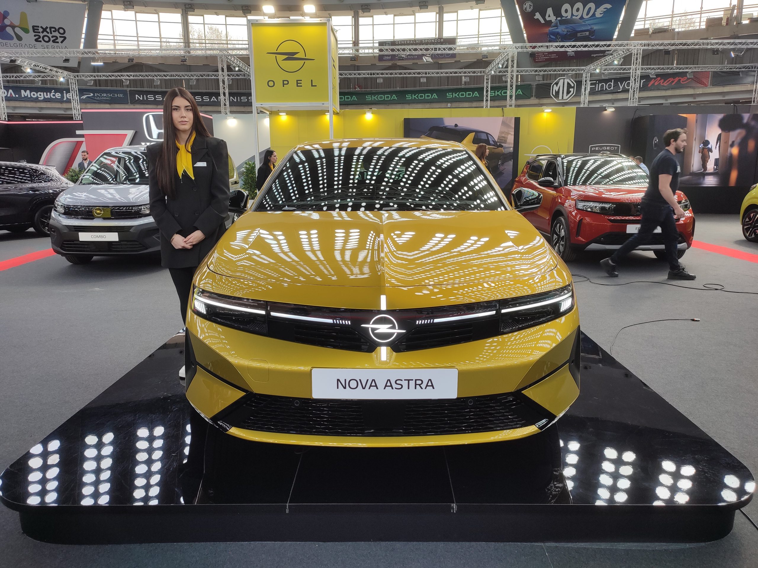 Redizajnirana Astra najveći novitet Opel štanda