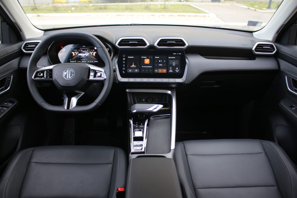Auto magazin Srbija TEST MG ZS Hybrid+ Luxury