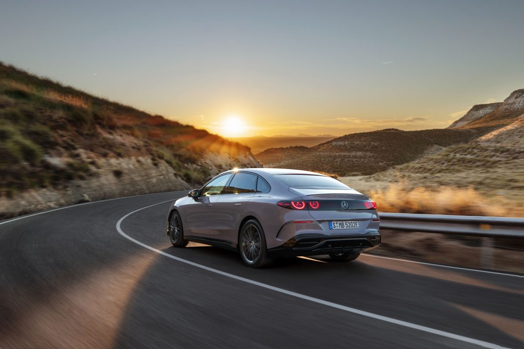 Die neue elektrische C-Klasse definiert das Segment neuThe all-new electric C-Class: Redefining the segment Mercedes-Benz C 400 4MATIC Elektrik