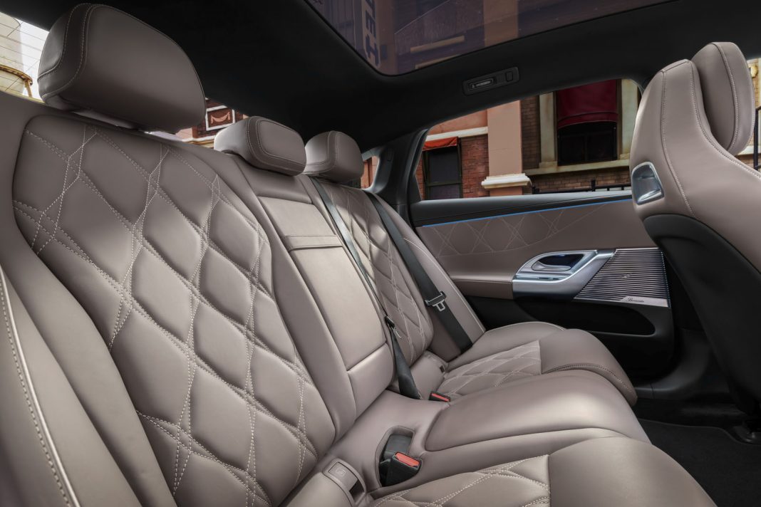 Die neue elektrische C-Klasse definiert das Segment neuThe all-new electric C-Class: Redefining the segment Mercedes-Benz C 400 4MATIC Elektrik