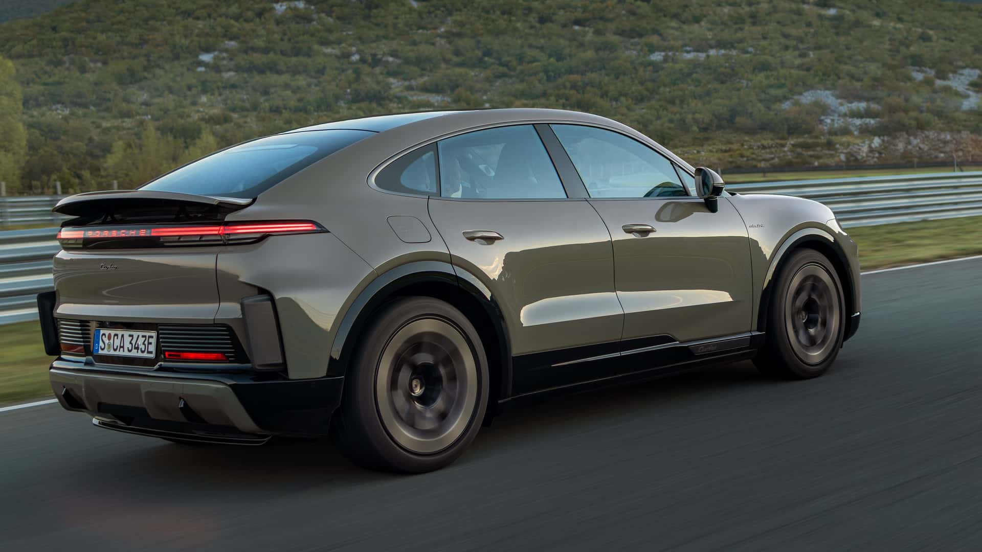 Porsche Cayenne Coupé Electric: manje prostora, veći domet