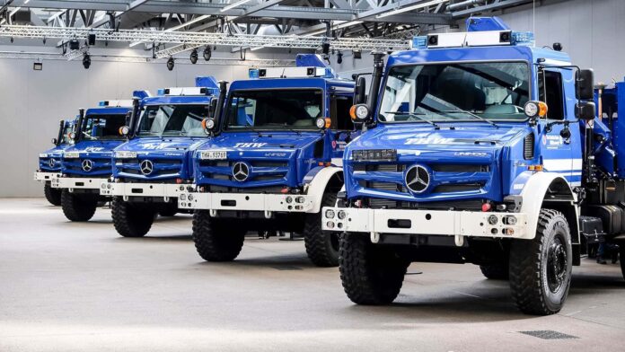 Mercedes Unimog U 5025