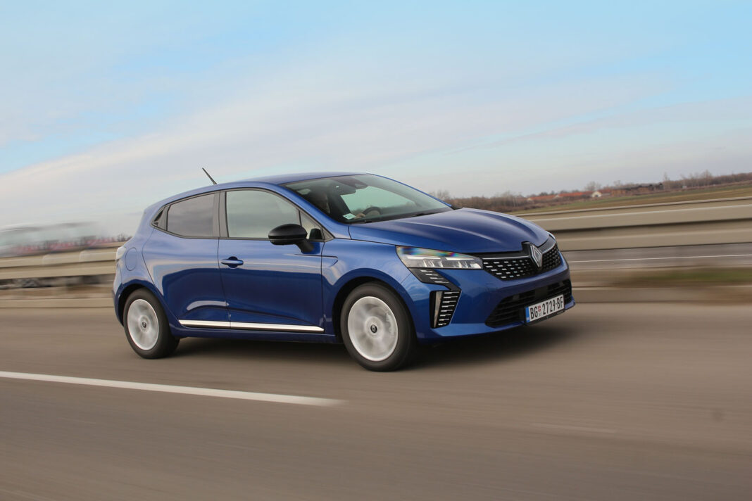 IMG_8807 Auto magazin Srbija Test Renault Clio E-Tech 145 Hybrid