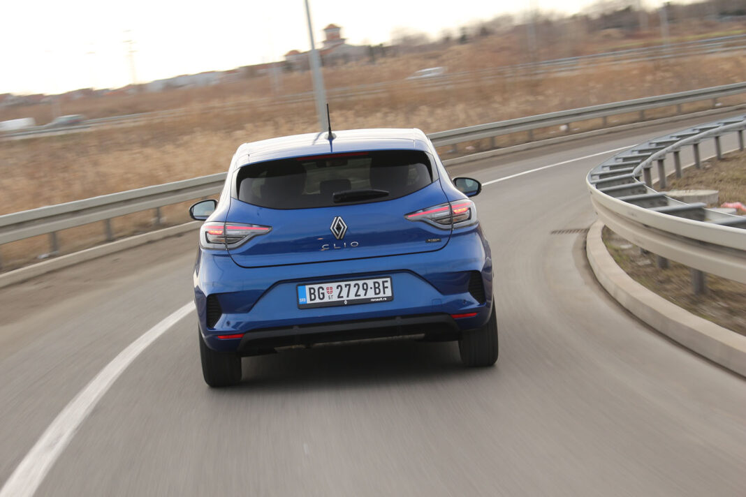 IMG_8886 Auto magazin Srbija Test Renault Clio E-Tech 145 Hybrid