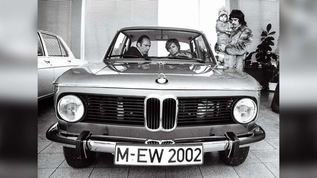 bmw-02-1966-1977-12
