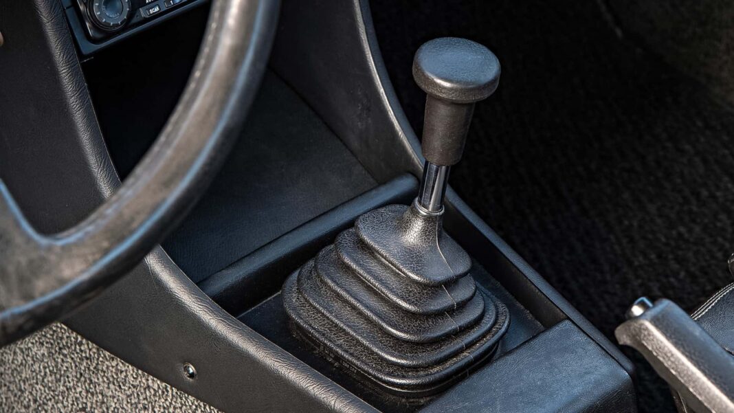 bmw-02-1966-1977-42