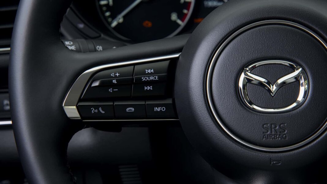 mazda-cx-30-2027-gli-interni (1) Mazda CX-30