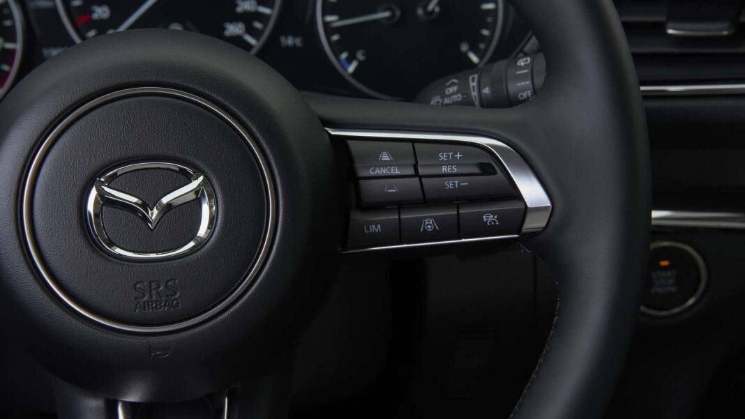 mazda-cx-30-2027-gli-interni (2) Mazda CX-30