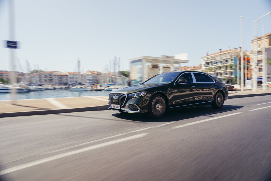 Die neue Mercedes-Maybach S-Klasse: Souverän reisen, stilvoll ankommenThe new Mercedes-Maybach S-Class: Travel in serenity, arrive in style Mercedes-Maybach S-Class