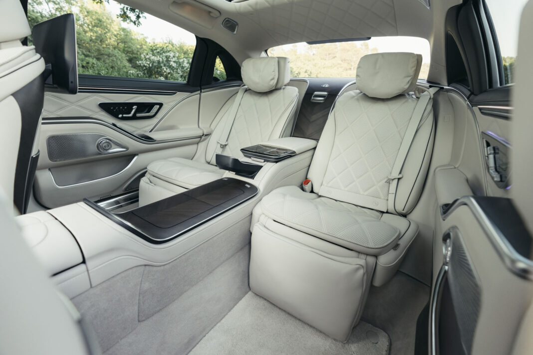Die neue Mercedes-Maybach S-Klasse: Souverän reisen, stilvoll ankommenThe new Mercedes-Maybach S-Class: Travel in serenity, arrive in style Mercedes-Maybach S-Class