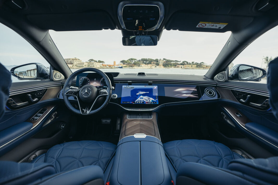 Die neue Mercedes-Maybach S-Klasse: Souverän reisen, stilvoll ankommenThe new Mercedes-Maybach S-Class: Travel in serenity, arrive in style Mercedes-Maybach S-Class