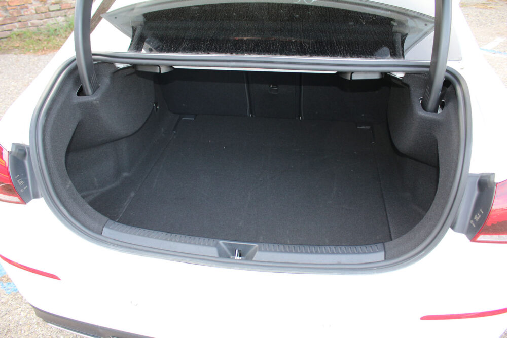 Auto magazin Srbija Test Mercedes-Benz A180d Sedan