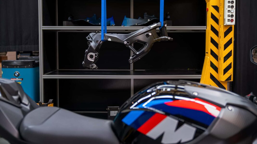 bmw-m-1000-rr (2)