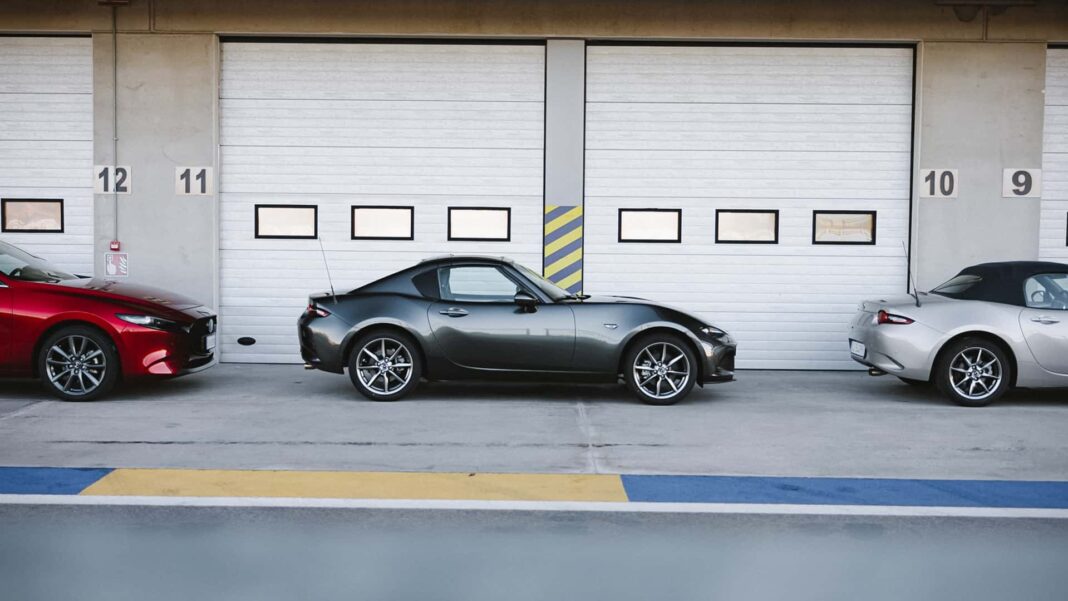 mazda-mx-5-2027 (10) Mazda MX-5