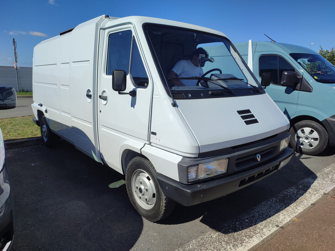 IMG_20250917_141647 Auto magazin Srbija Renault LCV Villiers-Saint-Frédéric