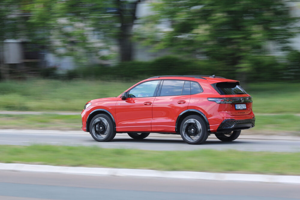 Auto magazin Srbija TEST Volkswagen Tiguan R-Line 2.0 TDI DSG 4Motion
