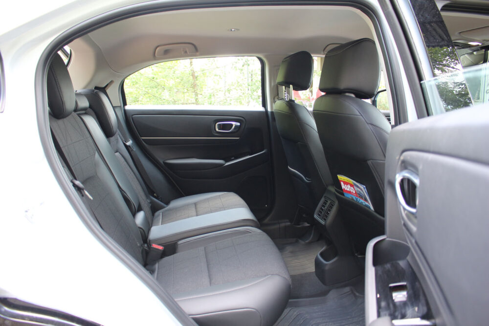 Auto magazin Srbija Honda HR-V e:HEV 1,5 i-MMD Hybrid Advance