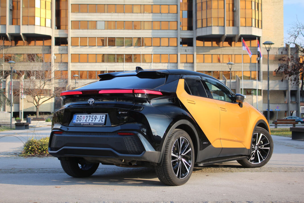 IMG_9708 Auto magazin Srbija Test Toyota C-HR 2,0 HEV AWD-i