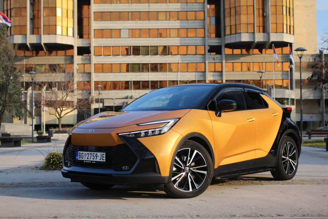 IMG_9713 Auto magazin Srbija Test Toyota C-HR 2,0 HEV AWD-i