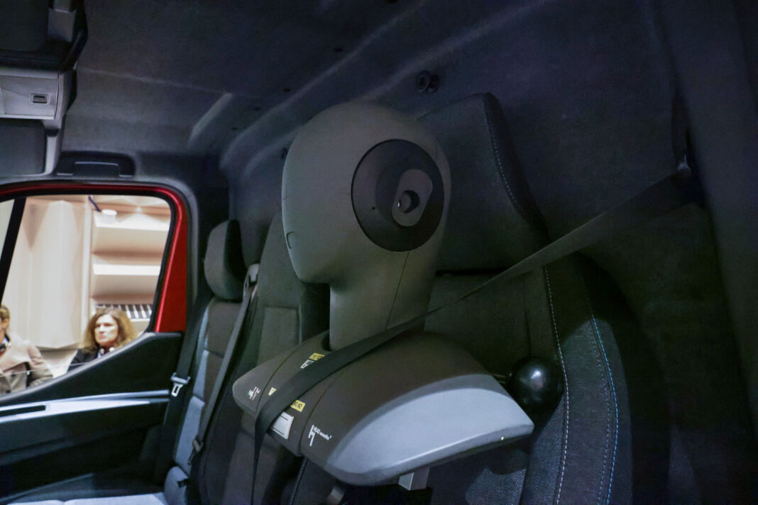 Testiranja bez prestanka 2 Auto magazin Srbija Renault LCV Villiers-Saint-Frédéric
