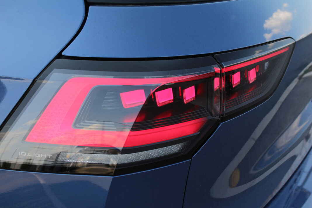 IMG_0105 Auto magazin Srbija TEST Volkswagen Golf 1,5 eTSI R-Line DSG