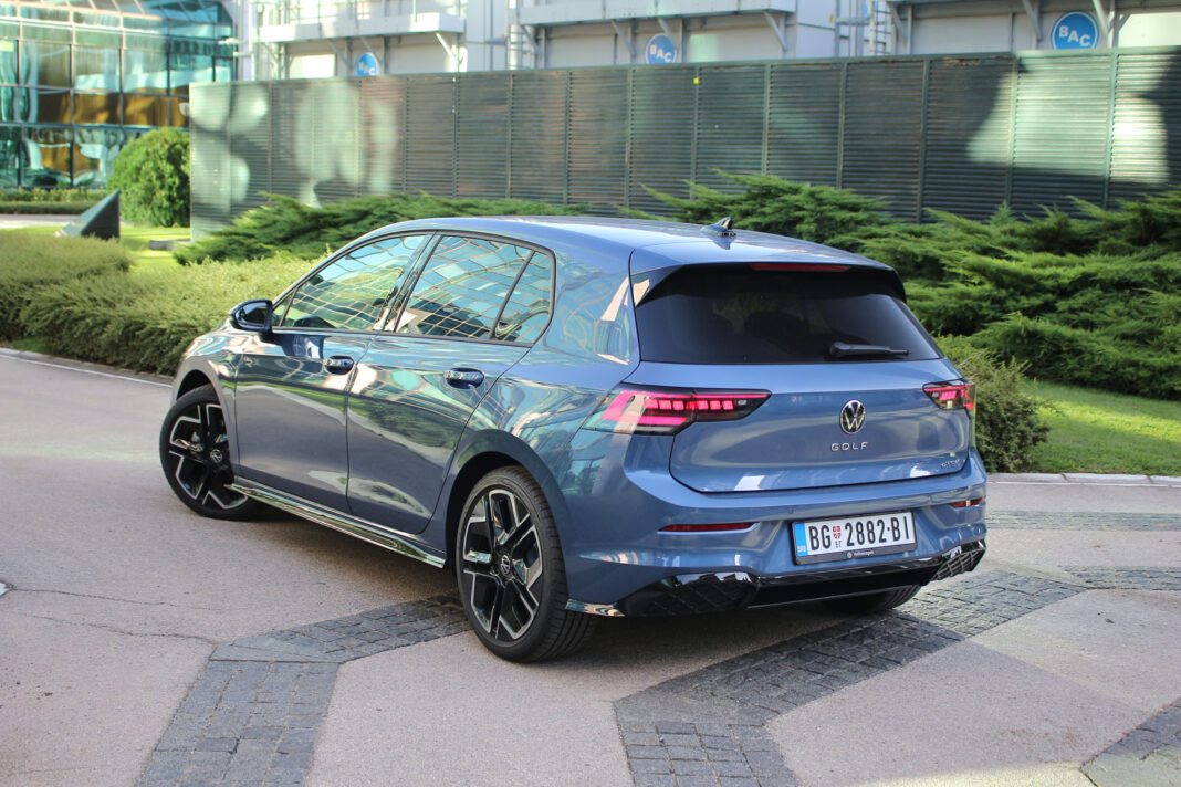 IMG_0676 Auto magazin Srbija TEST Volkswagen Golf 1,5 eTSI R-Line DSG