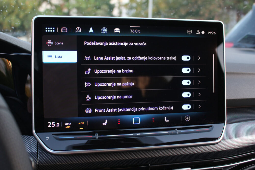 Auto magazin Srbija TEST Volkswagen Golf 1,5 eTSI R-Line DSG