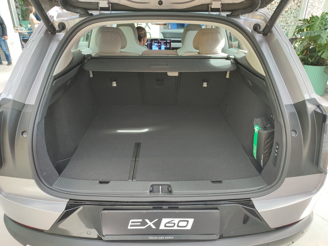IMG_20260924_101213 Volvo EX60