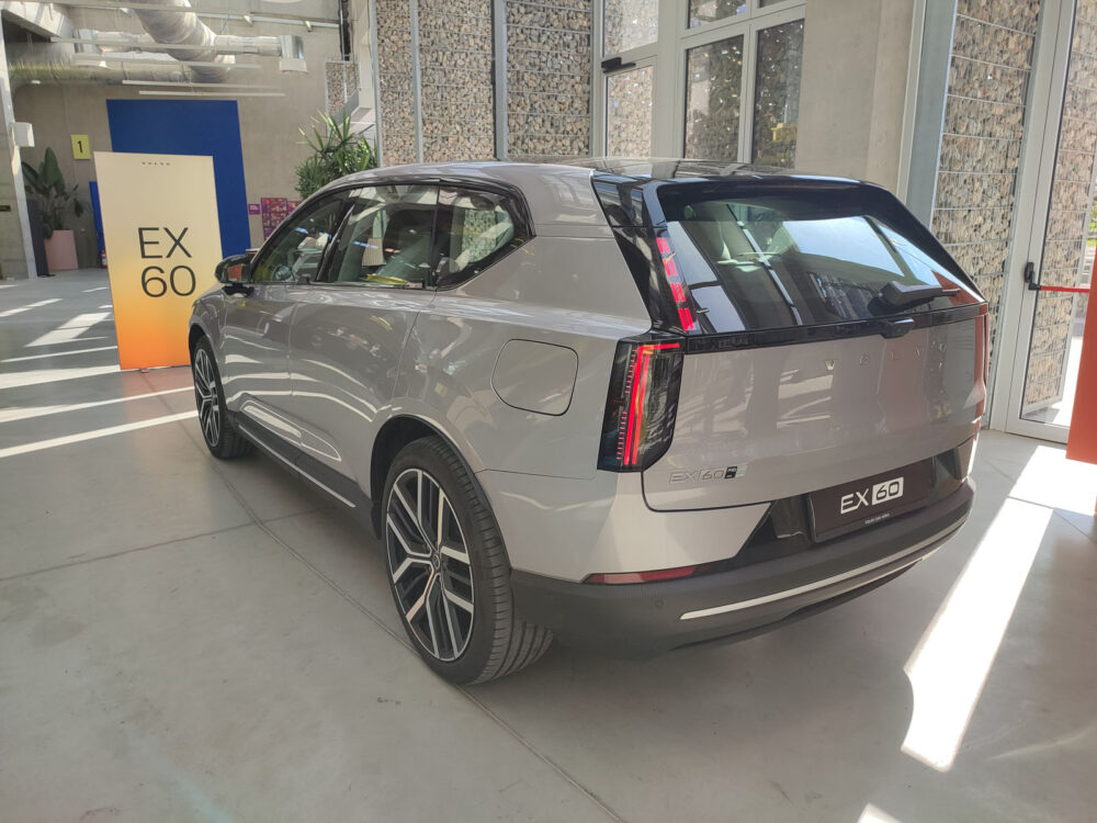 Volvo EX60