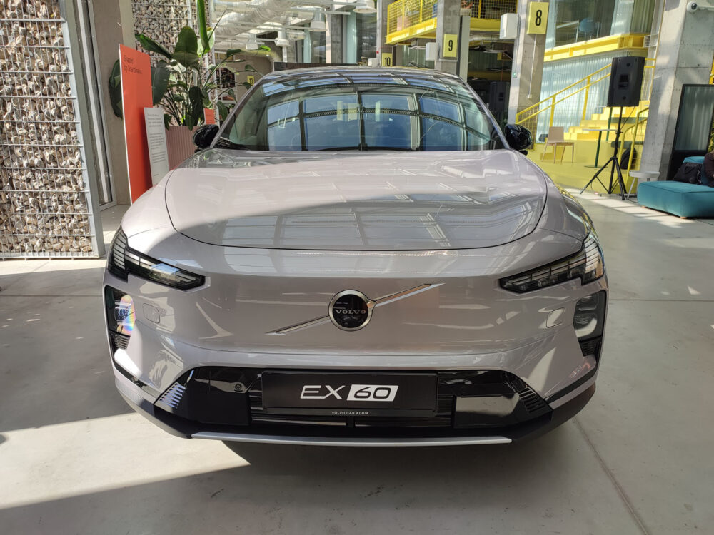 Volvo EX60