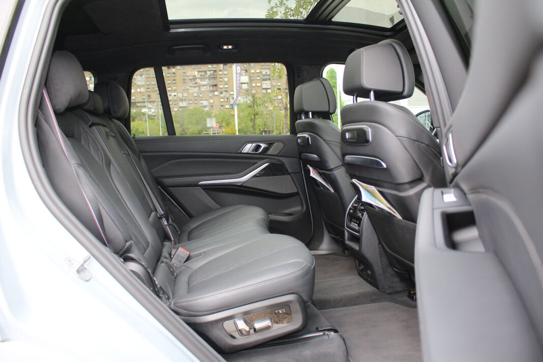 IMG_4209 Auto magazin Srbija Test BMW X7 40d