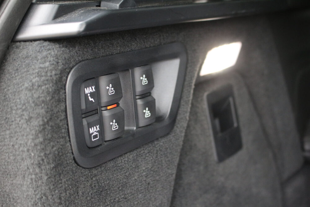 Auto magazin Srbija Test BMW X7 40d
